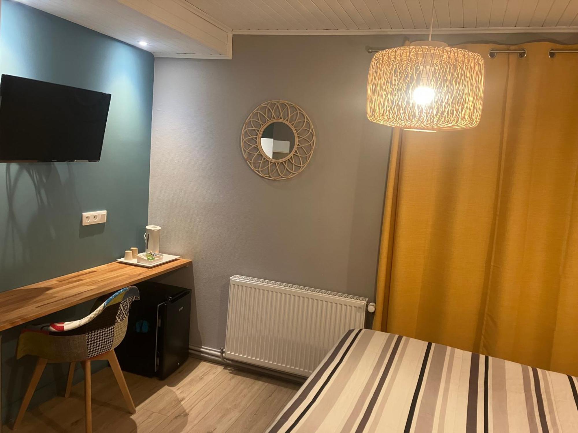 Hotel Du Nord Chambres Familiales Fontaines  외부 사진