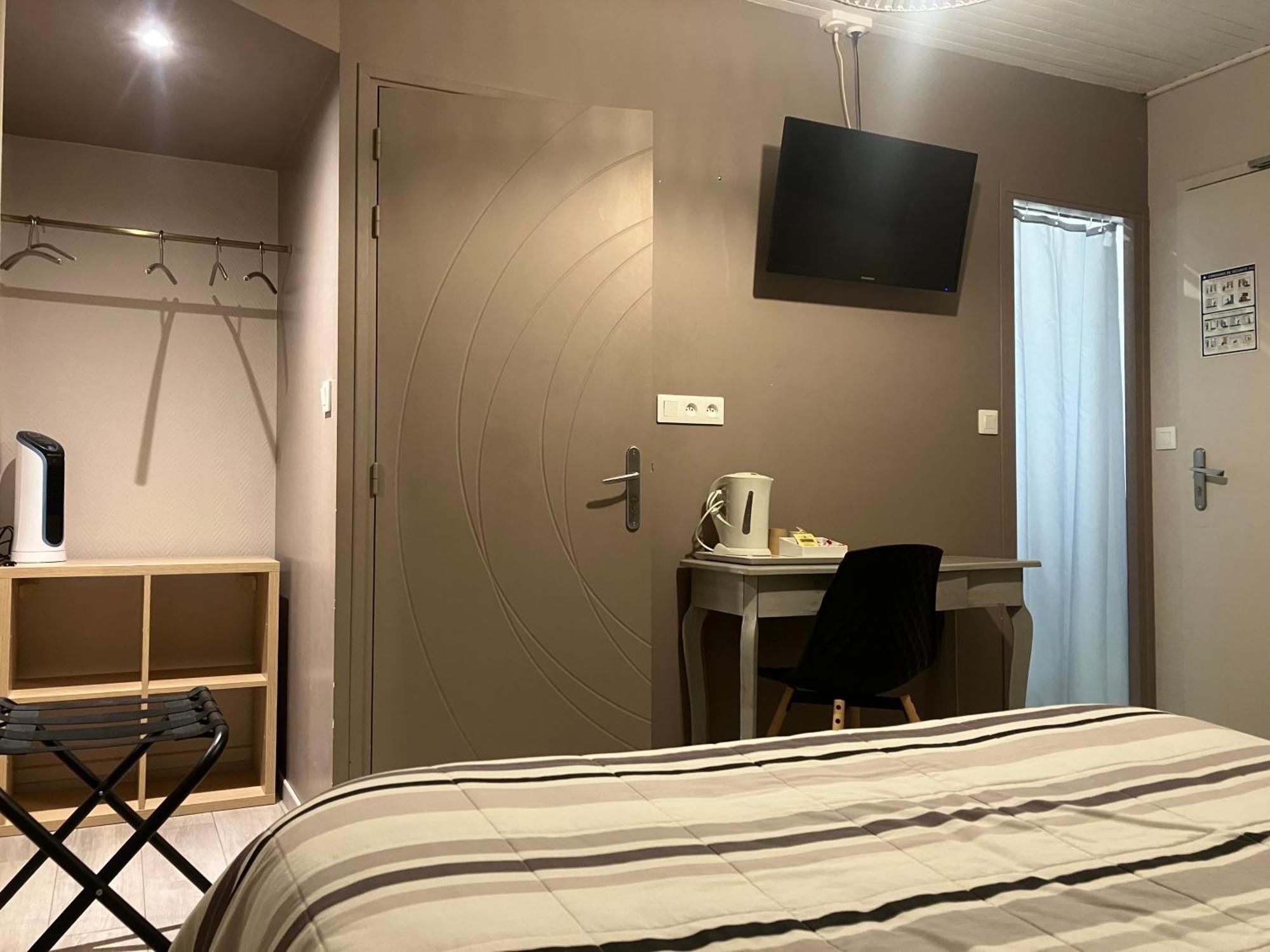 Hotel Du Nord Chambres Familiales Fontaines  외부 사진